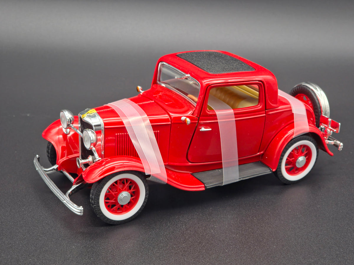 1932 Ford 3-Window Coupe Rouge