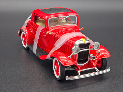 1932 Ford 3-Window Coupe Rouge