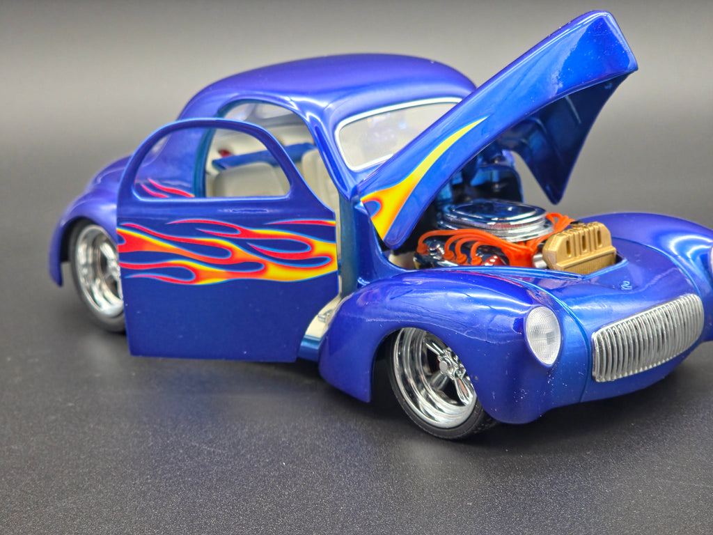 1941 willys Coupe avec flames