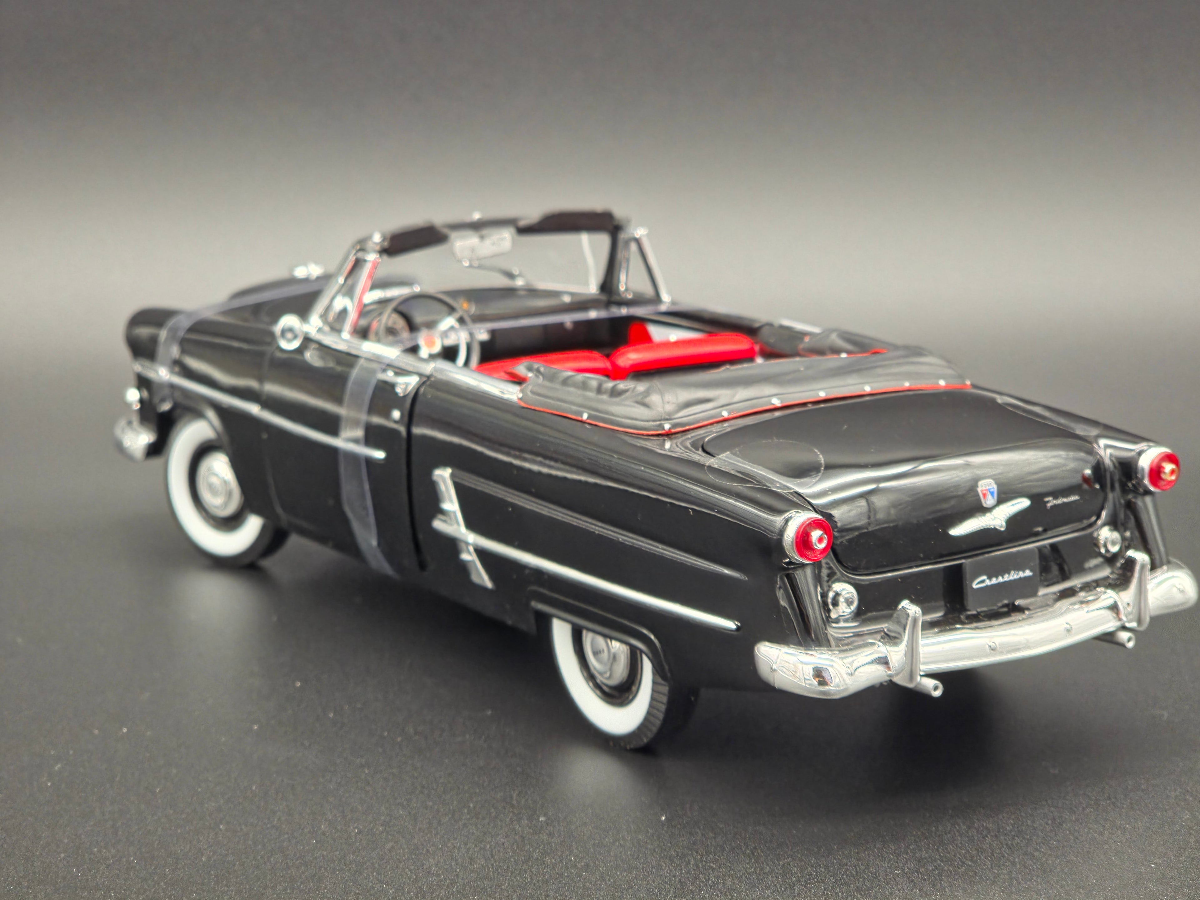 Ford Crestline Sunliner