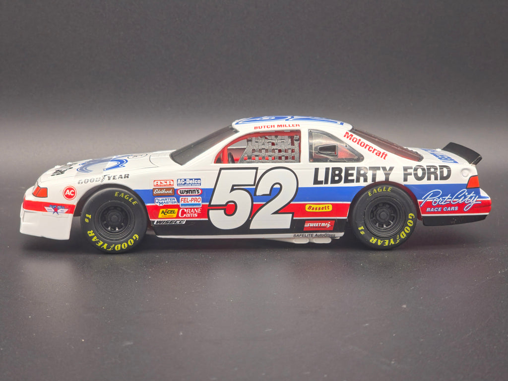 994 Ford ASA Champion Butch Miller #52 70$ 1,41 Kg