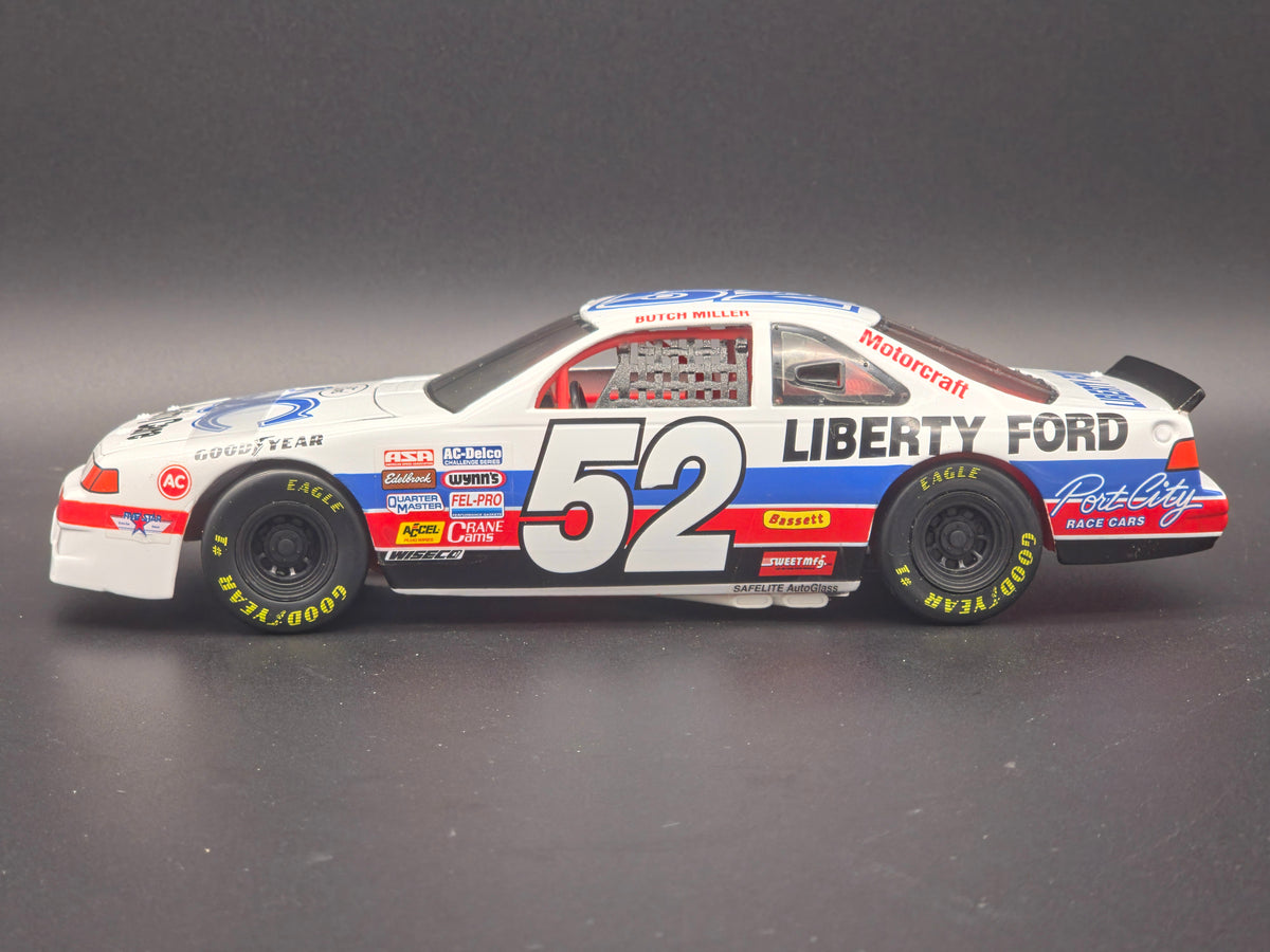 994 Ford ASA Champion Butch Miller #52 70$ 1,41 Kg