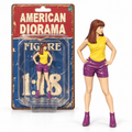 Figurine femme en haut jaune American Diorama 1:18