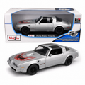 Maisto Pontiac Firebird Trans Am 1978 argentée 1:18