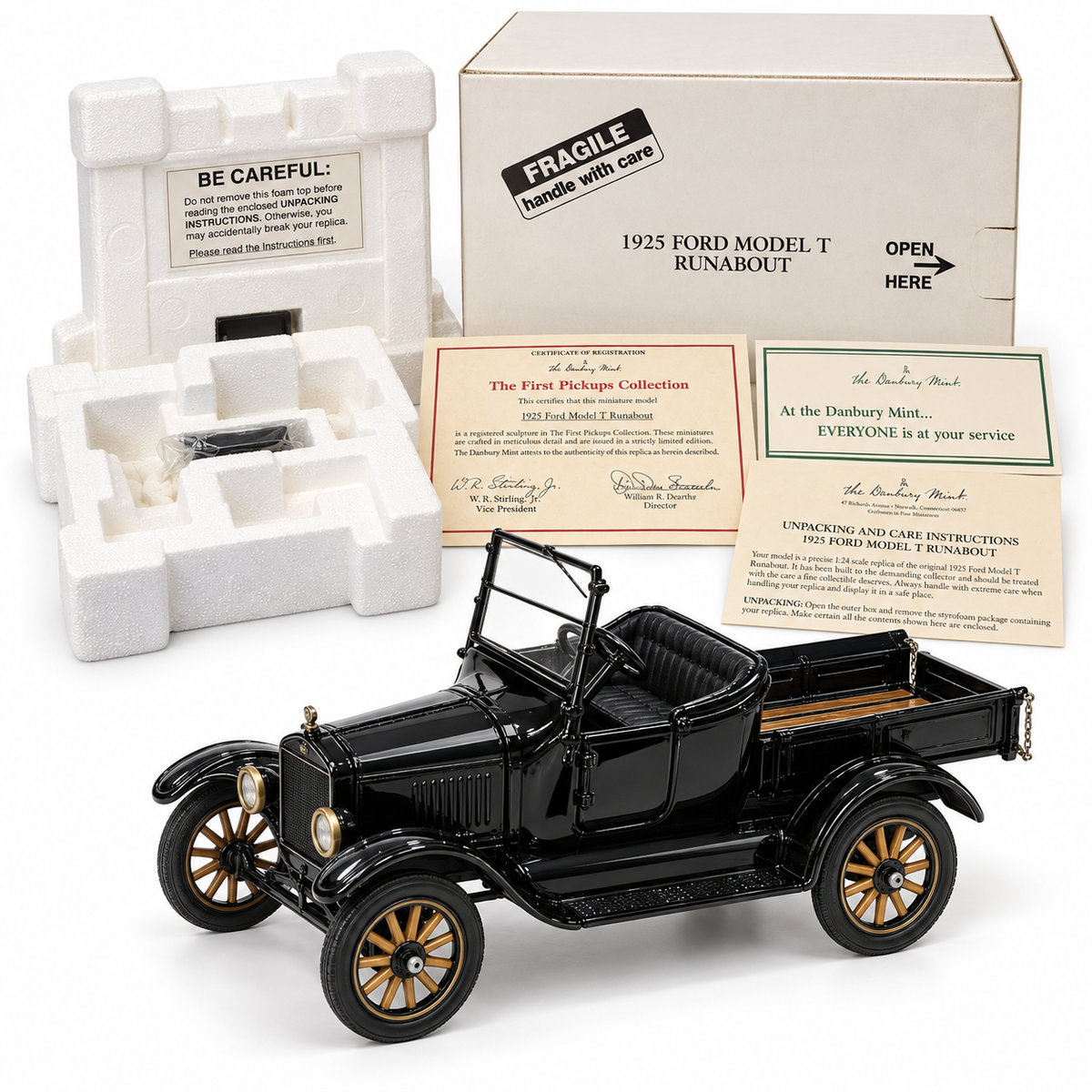 Ford Model T Runabout 1925 Danbury Mint 1:24 noire