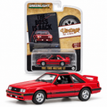 GreenLight Vintage Ad Cars Série 3 – Ford Mustang GT 1982 1:64